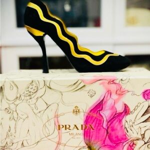 Prada Women's Black and Gold Suede Pumps Authentic